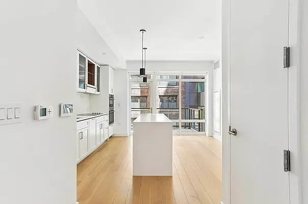 E 55th St #10E - Photo 4 of 15