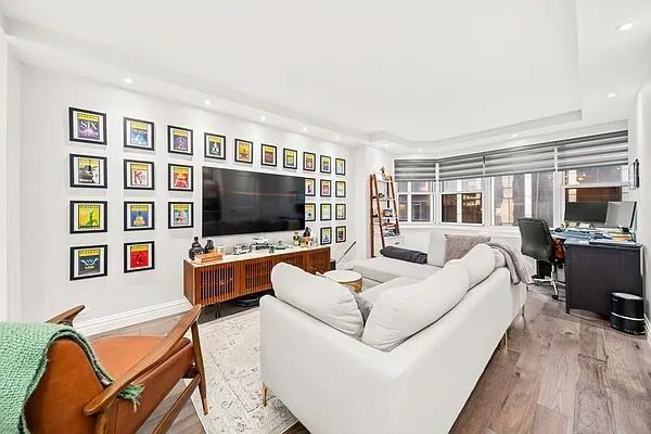 W 55th St #7C - Photo 2 of 20