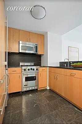W 58th St #14E - Photo 3 of 20