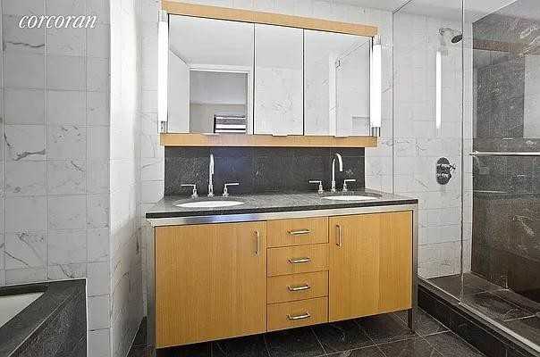 W 58th St #14E - Photo 5 of 20