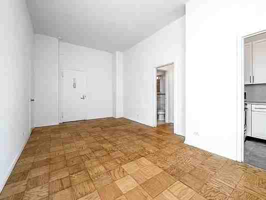 Park Ave #8U - Photo 4 of 19