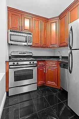 W 47th St #9A - Photo 2 of 20