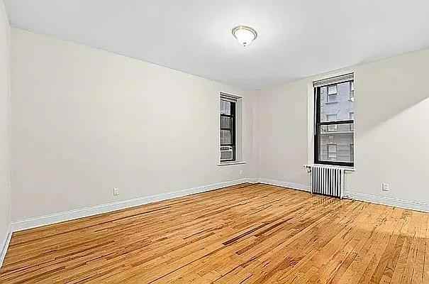 W 47th St #9A - Photo 3 of 20