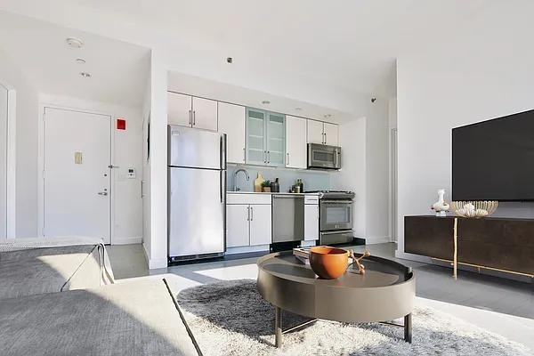 W 36th St #20C - Photo 2 of 20