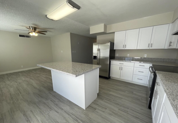 639 W Grove Cir #1 - Photo 7 of 16