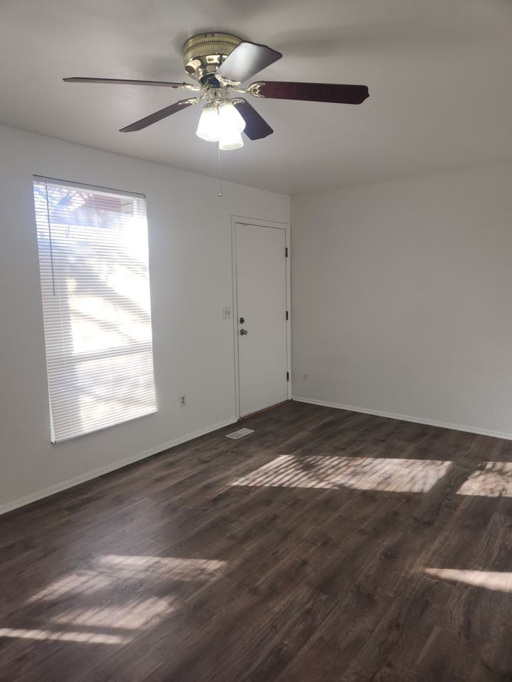 326 W Harvard Dr #326 - Photo 2 of 19