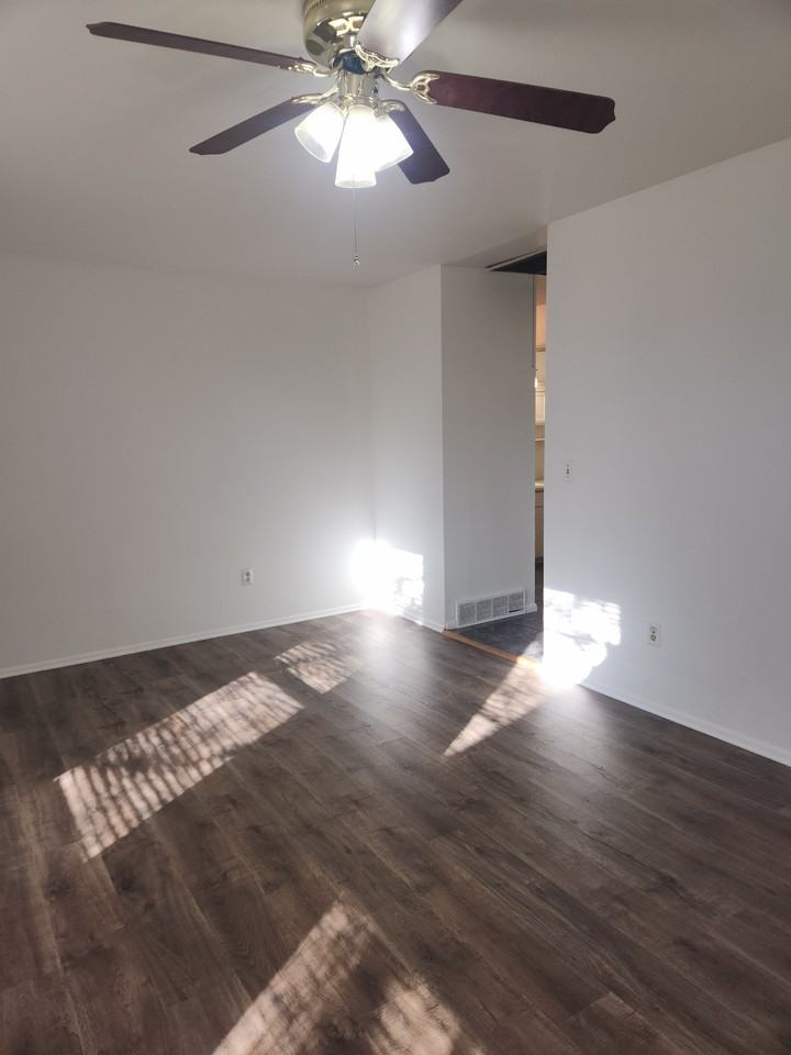 326 W Harvard Dr #326 - Photo 3 of 19