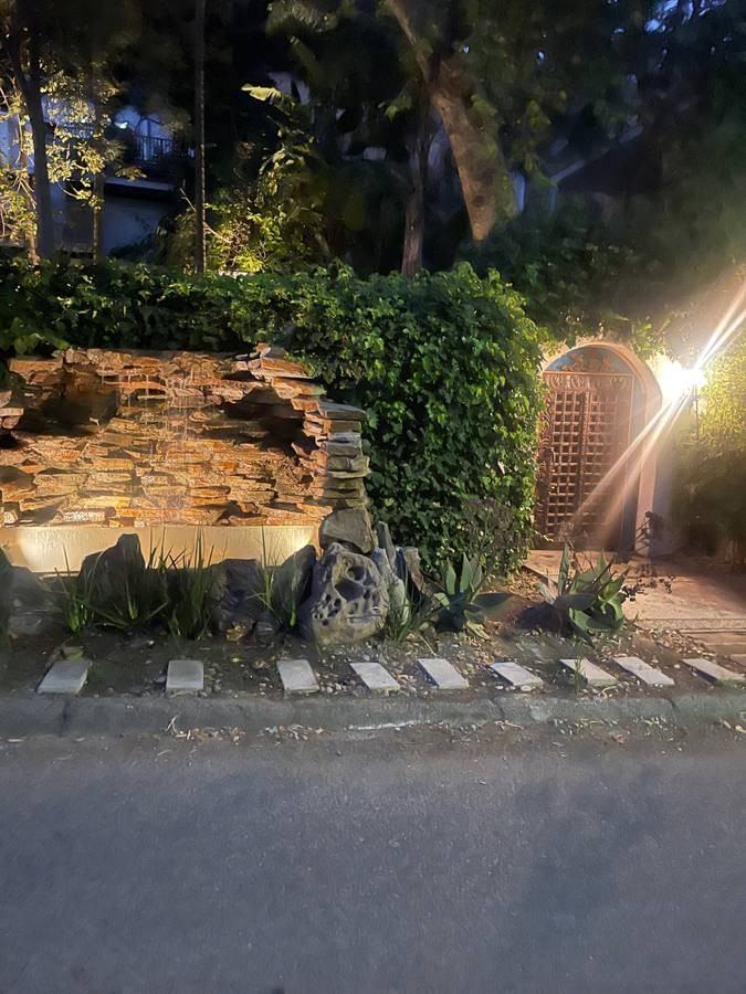 2366 Nichols Canyon Road - Photo 6 of 9