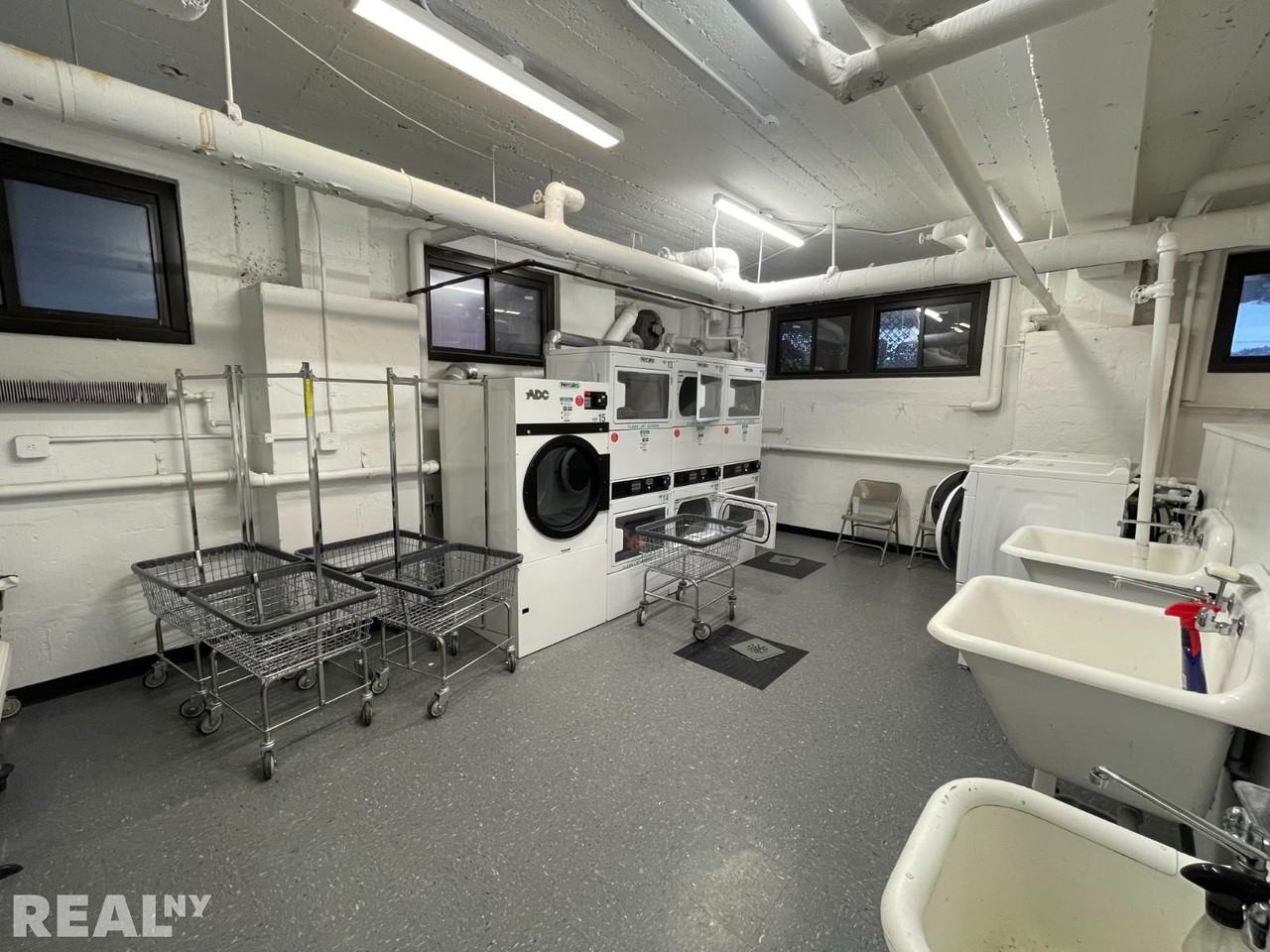 E 69th St #2B - Photo 5 of 8
