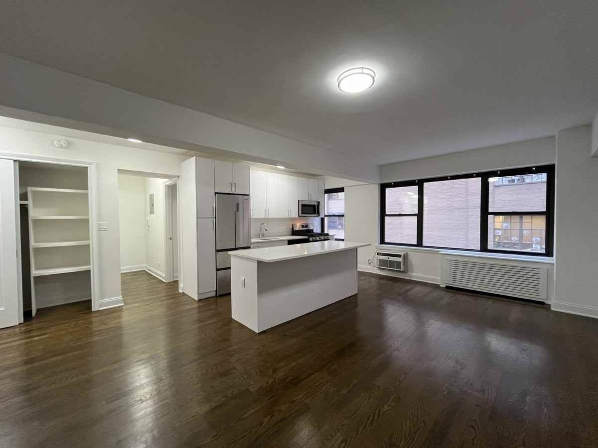 E 57th St #2D - Photo 2 of 7