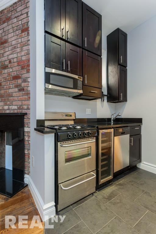 W 97th St #5N - Photo 3 of 8