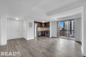 featured image of E 91st St #1202