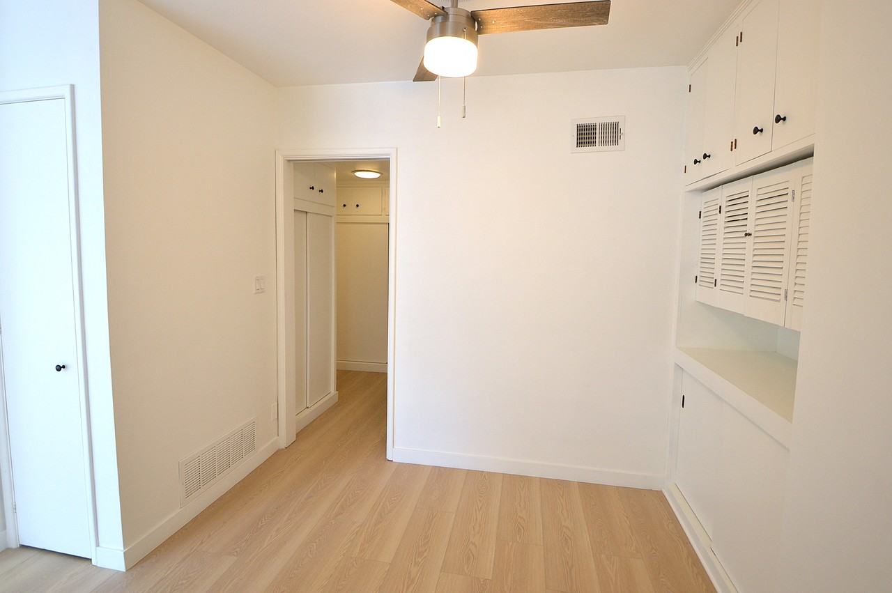 22 3rd Pl #1 - Photo 7 of 17