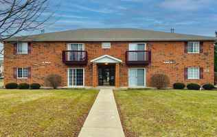 featured image of 886 Regent Dr #886-1