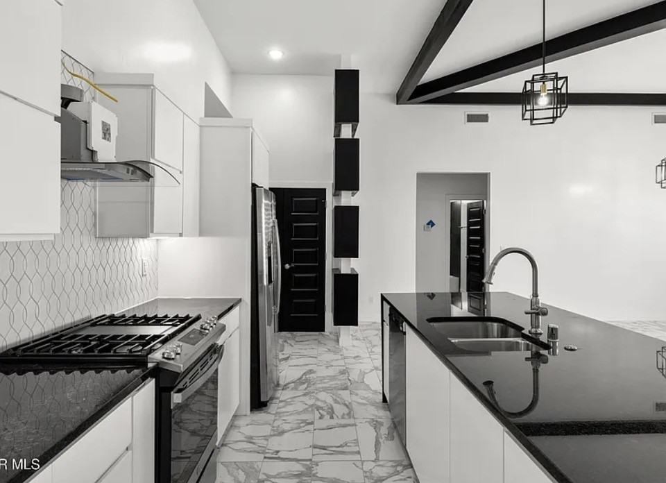 13256 Coldham St #1 - Photo 4 of 18