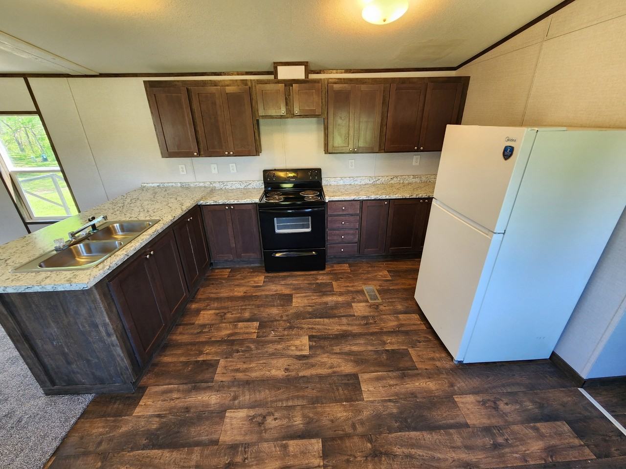 16147 CR 1526Garden Oaks #1 - Photo 3 of 12