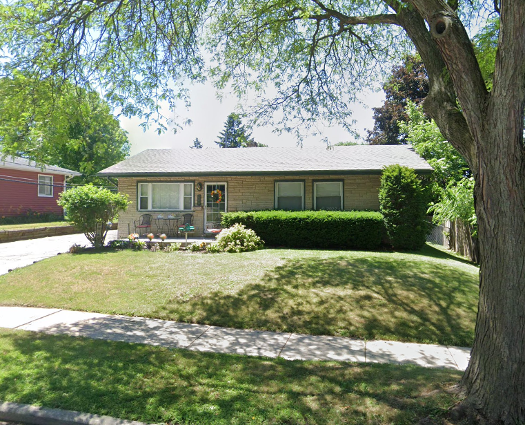 448 N Grandview Blvd #1 - Photo 2 of 2