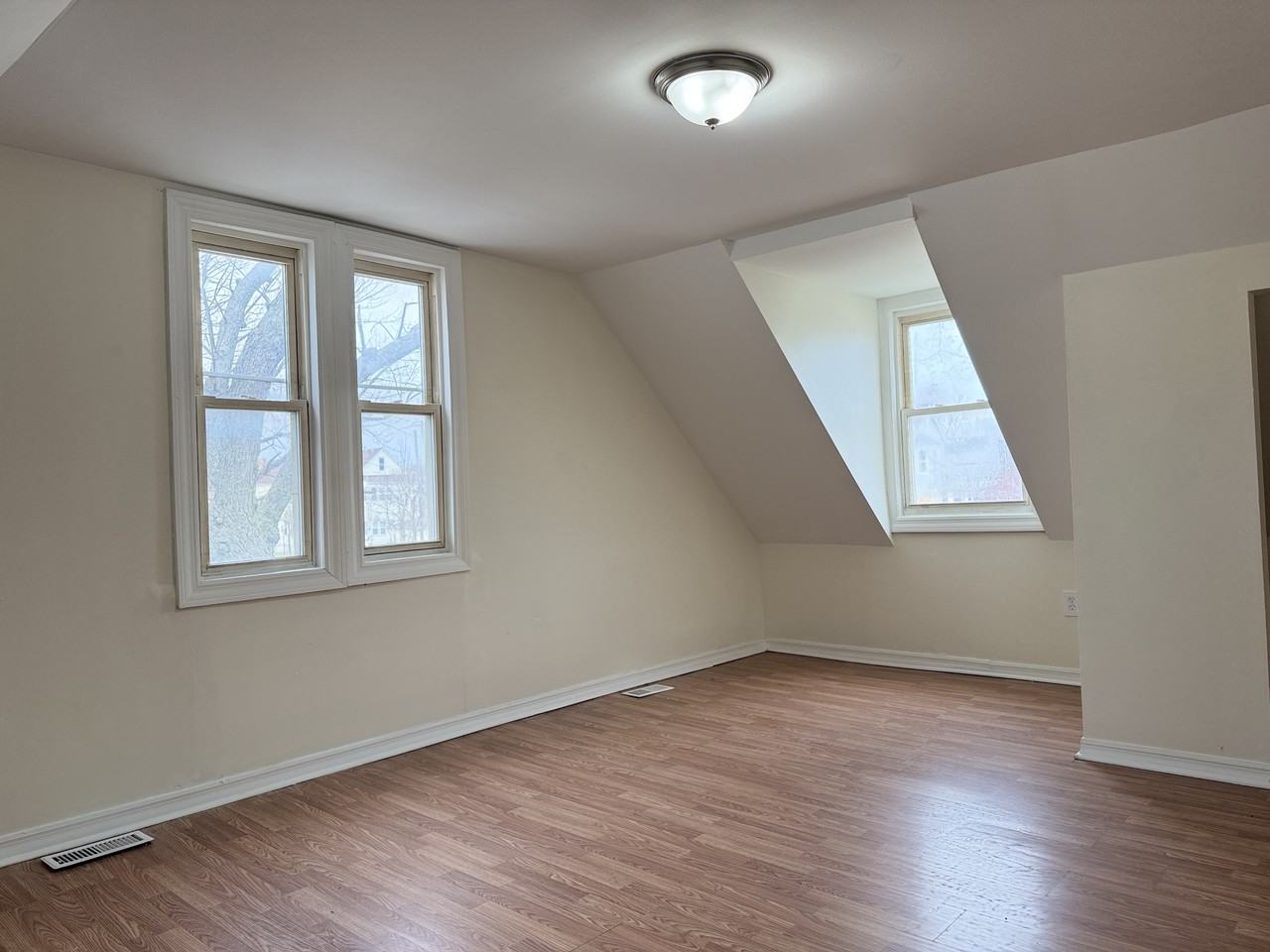8307 S Buffalo Ave #1 - Photo 3 of 11