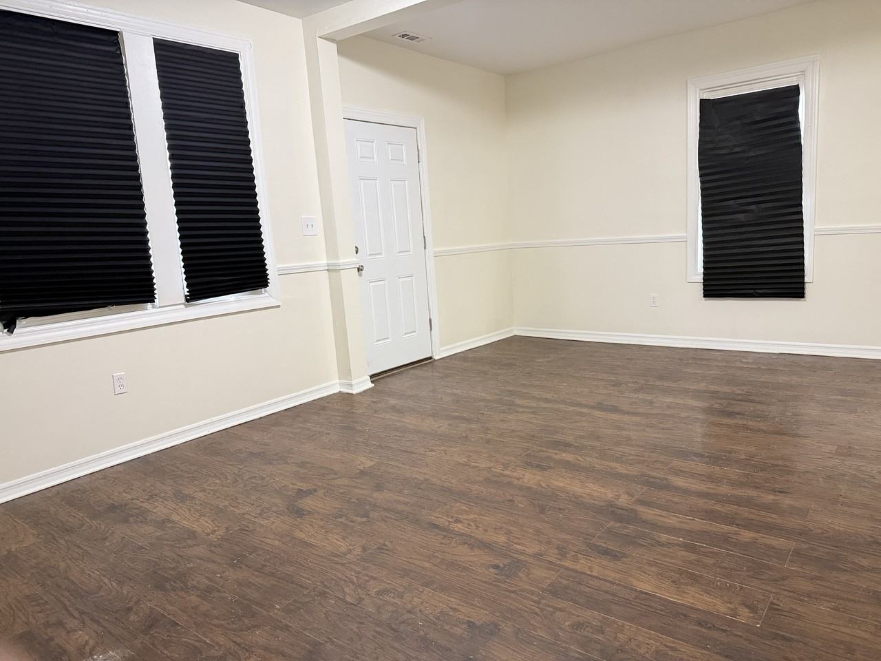 8307 S Buffalo Ave #1 - Photo 7 of 11