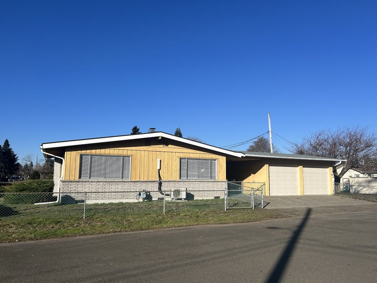 2002 King St #1 - Photo 2 of 14