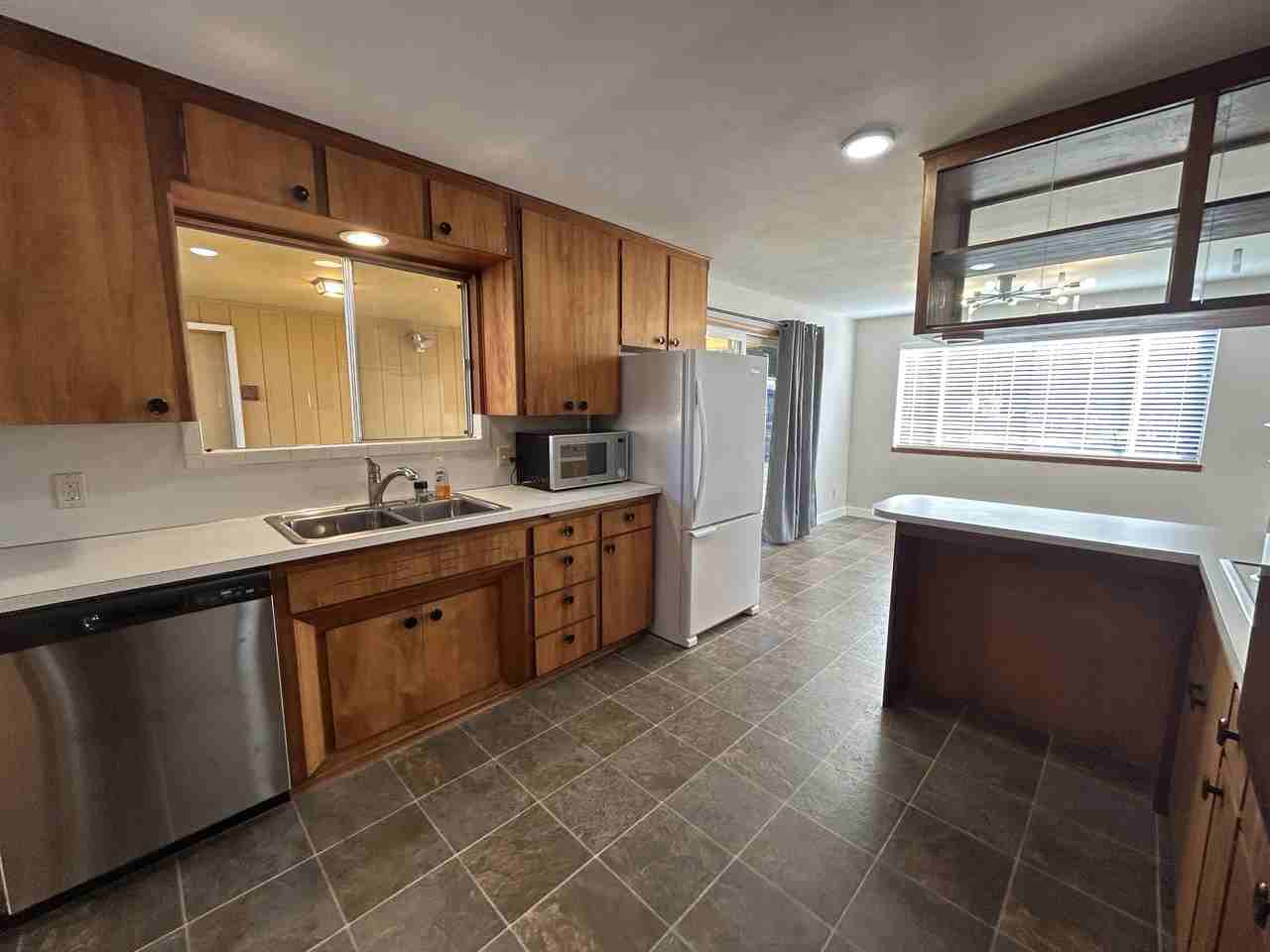 2002 King St #1 - Photo 7 of 14