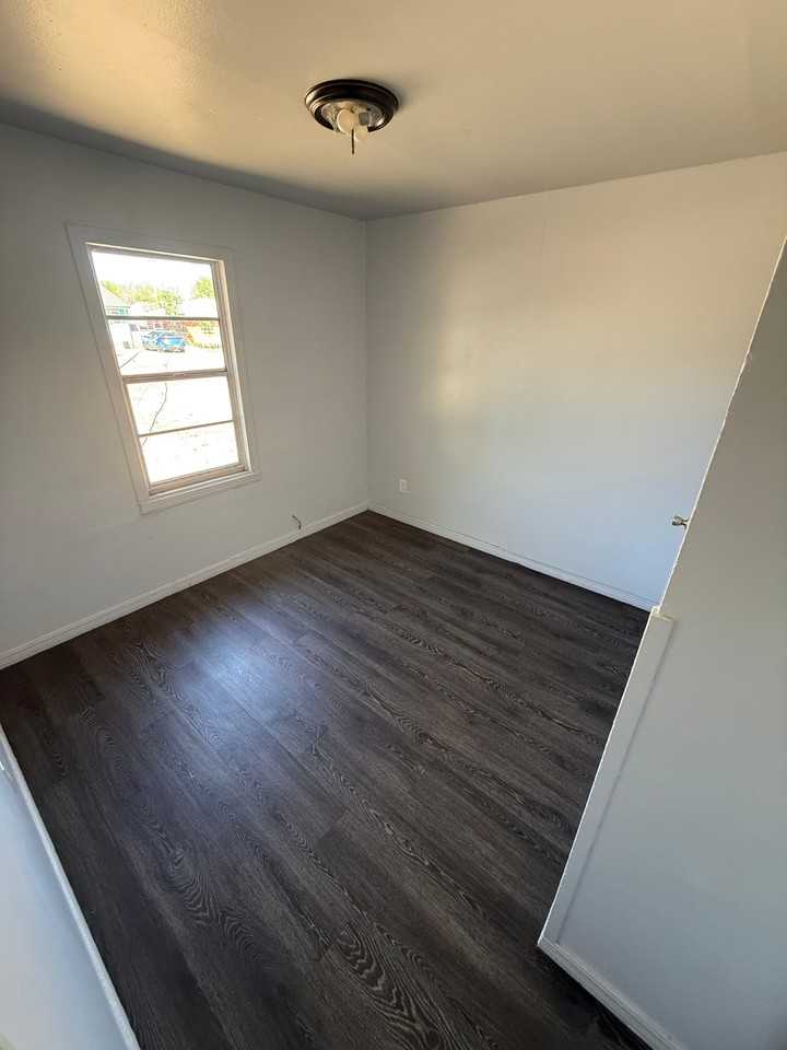 4304 Se 14th Ave #1 - Photo 5 of 6