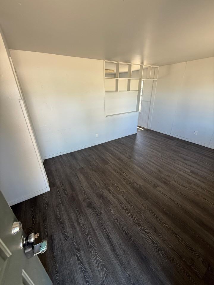 4304 Se 14th Ave #1 - Photo 6 of 6