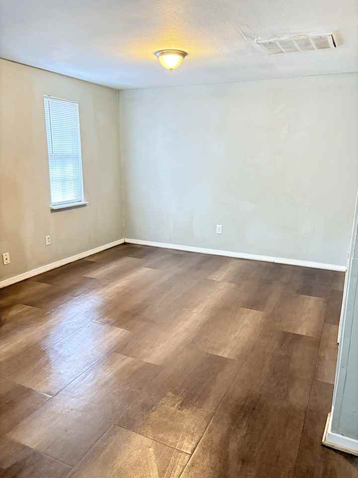 709 Baylor St #C - Photo 5 of 7