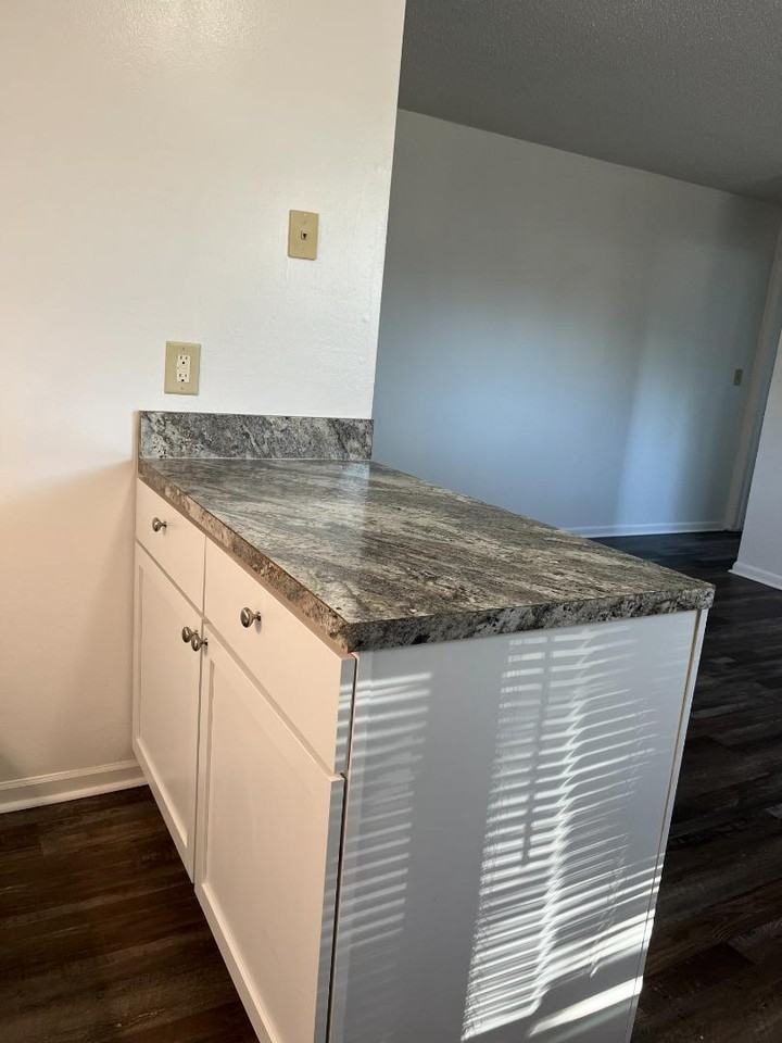 1624 NW 5th Street - Photo 4 of 5