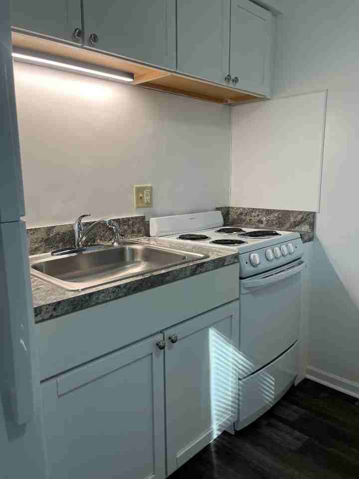 1624 NW 5th Street - Photo 5 of 5