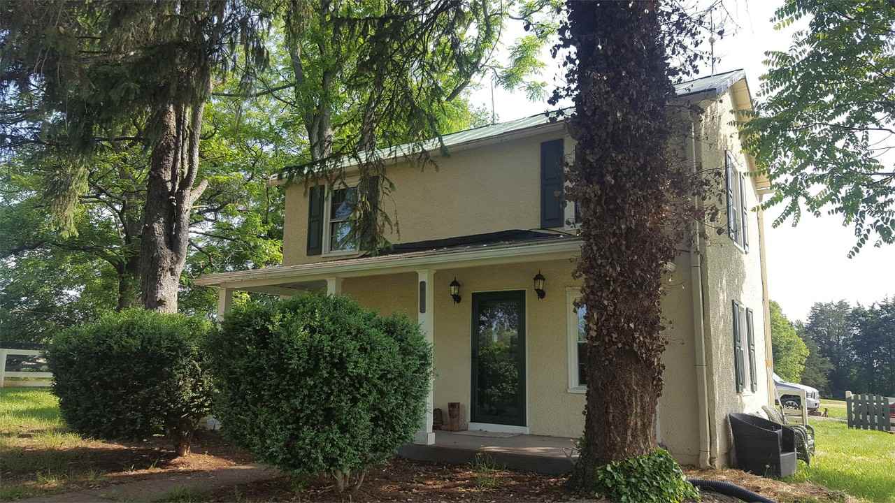 9825 Meetze Rd #1 - Photo 3 of 25