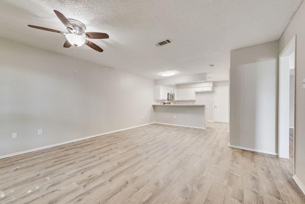 1924 Etain Rd - Photo 5 of 11