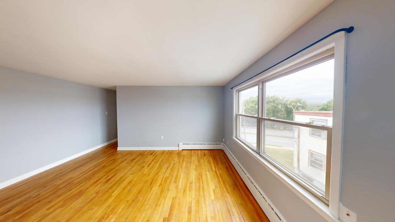 3699 Windsor Street - Photo 4 of 14