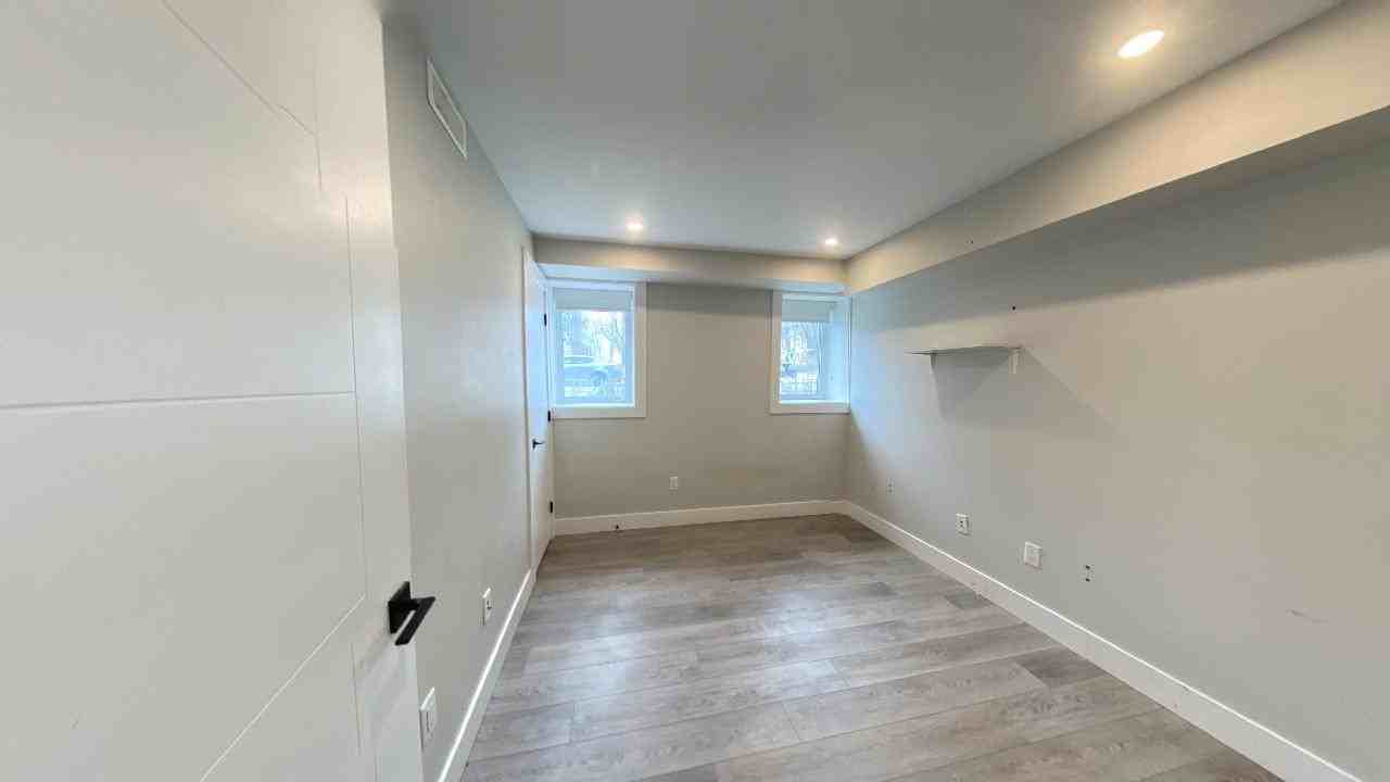 5726 Inglis Street - Photo 7 of 22