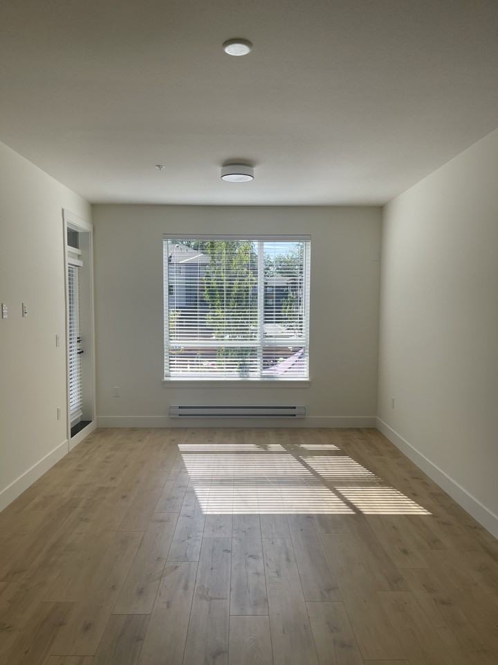 7506 199a St - Photo 7 of 25