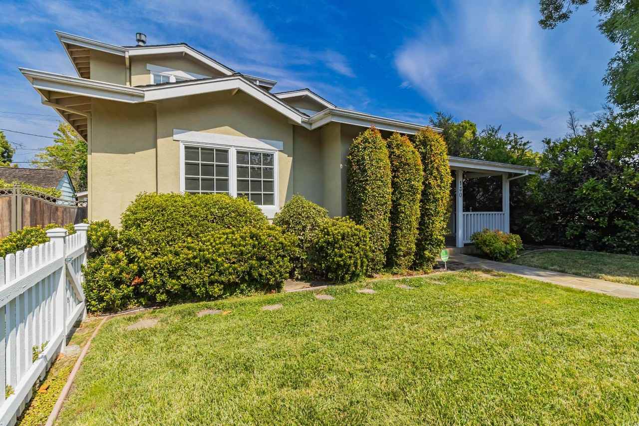 130 Heather Ln - Photo 3 of 20