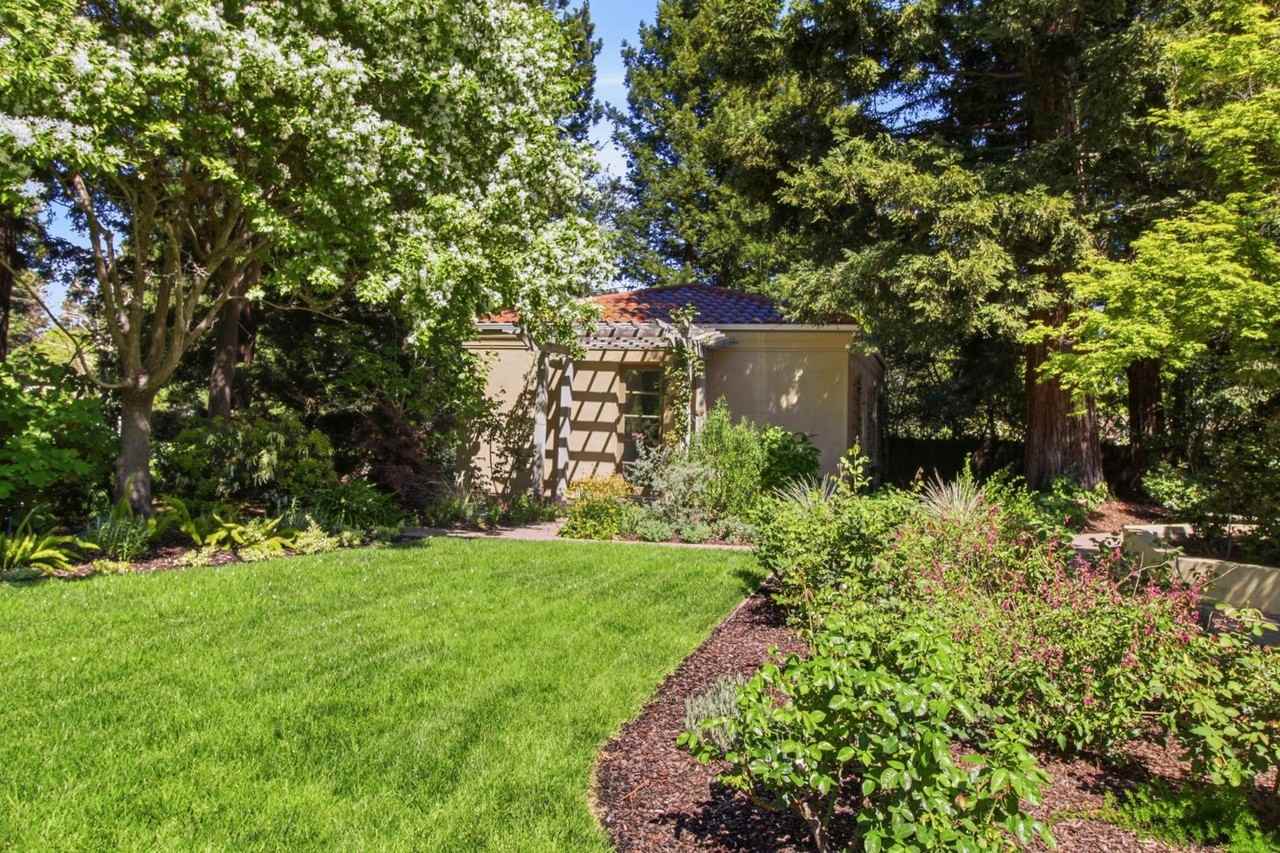 64 Alejandra Ave - Photo 3 of 20