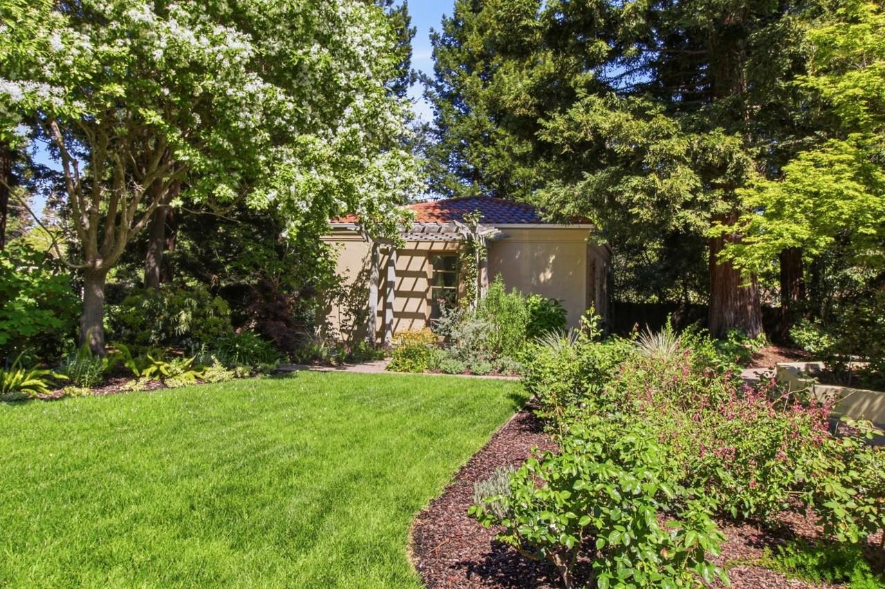 64 Alejandra Ave - Photo 4 of 20