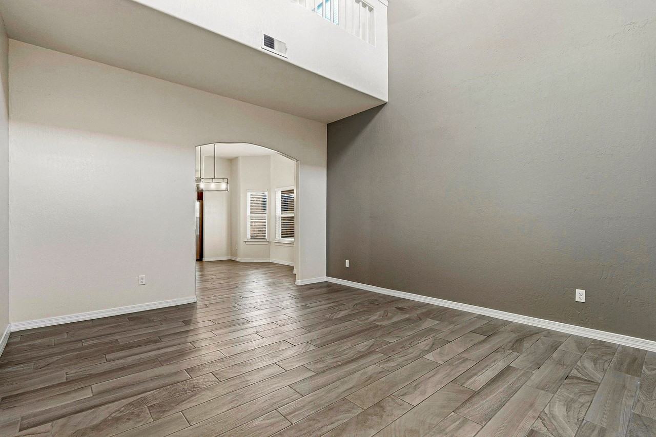 649 La Entrada Cir #1 - Photo 5 of 38