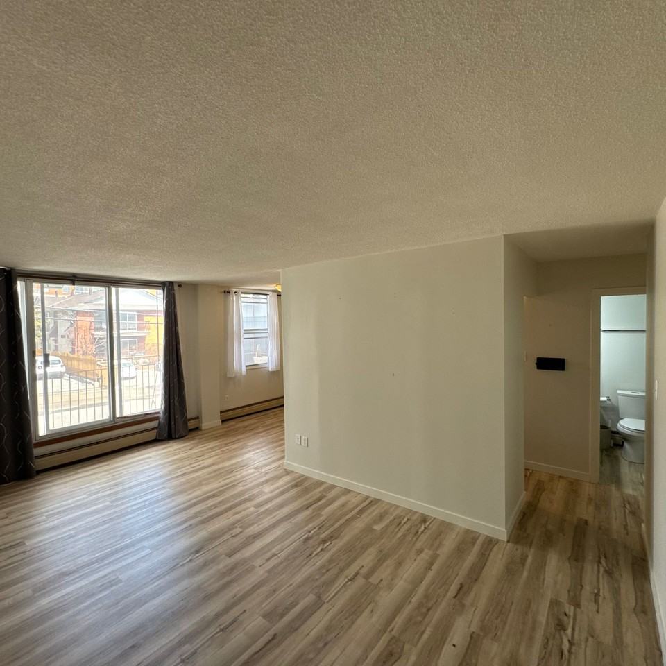 2024 35 Ave Sw #1A - Photo 4 of 11