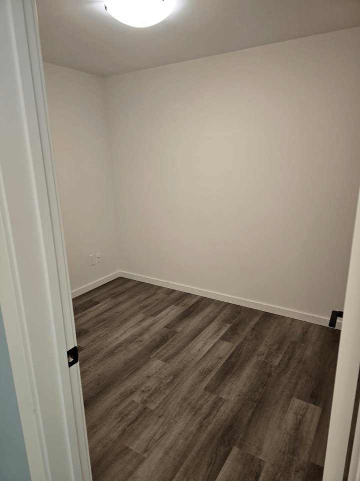 545 Dale Boulevard 219 - Photo 7 of 13