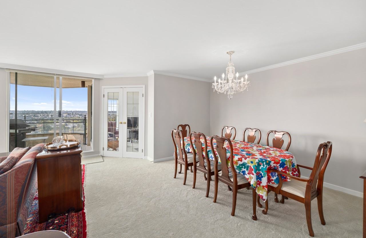 1311 Beach Ave - Photo 6 of 23