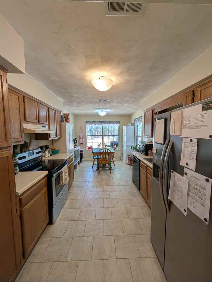 1593 Winthrope Dr #1 - Photo 4 of 27