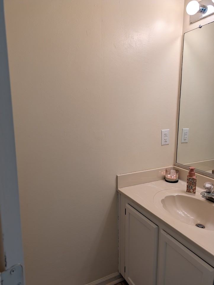 1593 Winthrope Dr #1 - Photo 7 of 27