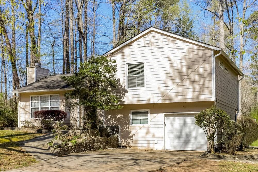 6761 Timbers East Dr - Photo 4 of 17