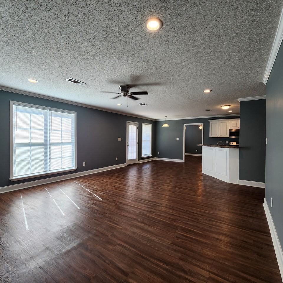 116 Birchleaf Ln #1 - Photo 2 of 11