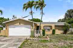 749 Sw 5th Ter - Photo 1 of 1