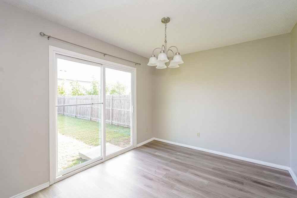 300 Dakota Ridge Dr - Photo 7 of 17