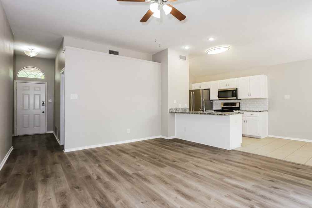 6841 Black Wing Dr - Photo 4 of 16