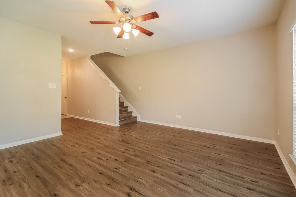 5223 Gulf Stream Ln - Photo 5 of 17